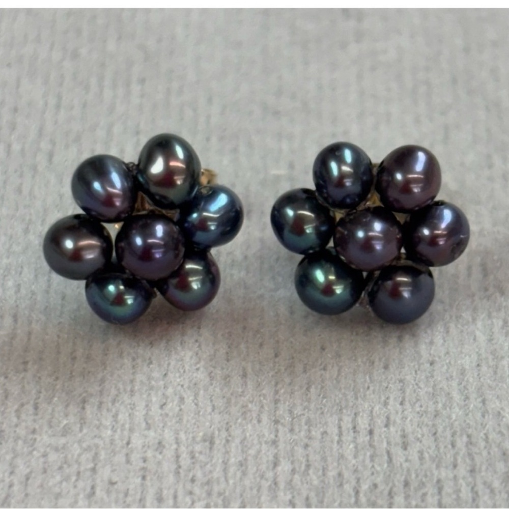 14k Gold Caviar Black Pearl Cluster Stud Earrings